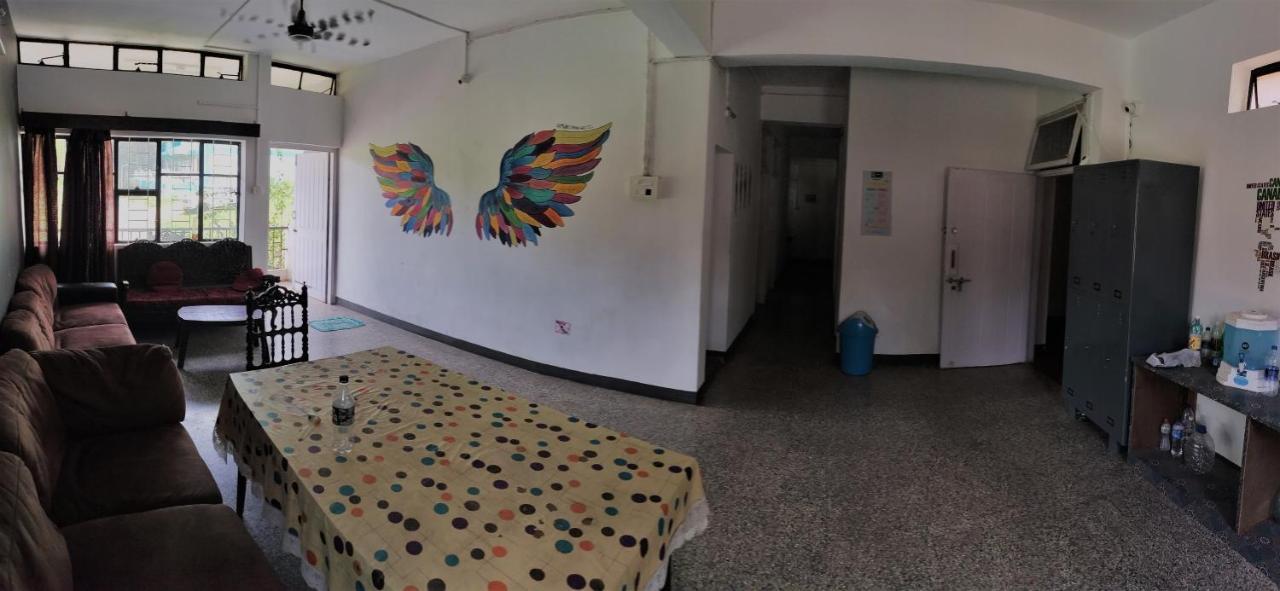 Monkey Mind Hostel Маргао Экстерьер фото